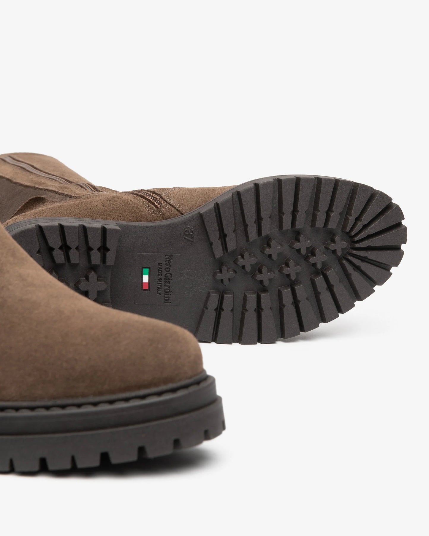 NeroGiardini Stivali da donna in pelle scamosciata e tessuto tecnico I618028D-427