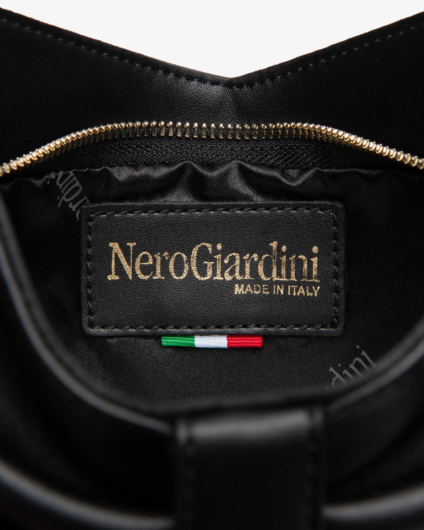 NeroGiardini Pochette da donna in materiale tecnico Nero