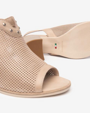 Carica l&#39;immagine nel visualizzatore di Gallery, Art. E513380D/439 Sandali Donna in Pelle
