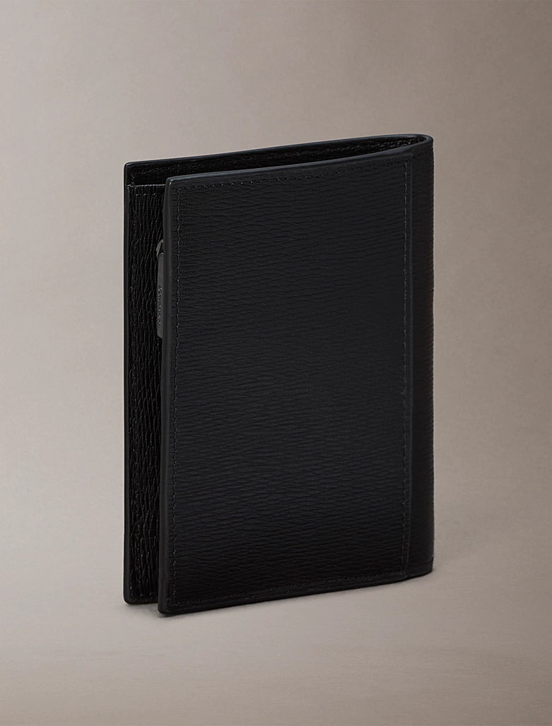 Portafoglio a libro RFID in pelle con emblem logo Calvin Klein Black