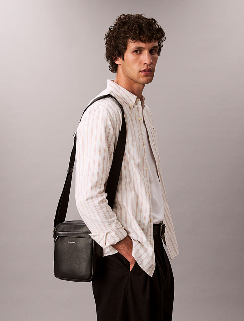 Borsa reporter micro martellata Calvin Klein Black