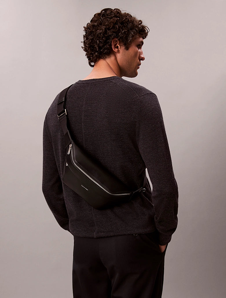 Marsupio in pelle micro martellata Calvin Klein black