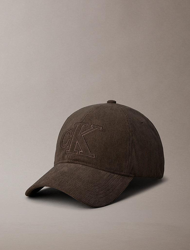 Cappellino in velluto a coste con logo ricamato Calvin Klein delicioso