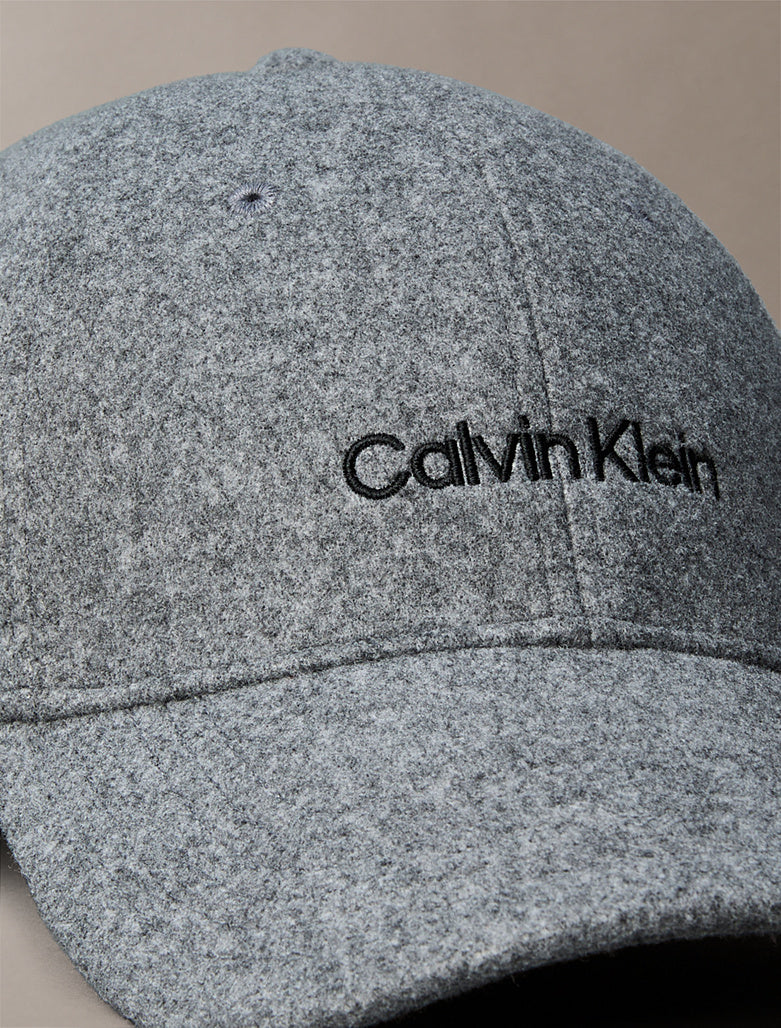 Cappellino in feltro con logo ricamato Calvin Klein alloy heather