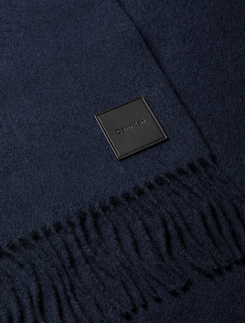 Sciarpa in lana con stemma in pelle Calvin Klein Blue Nights