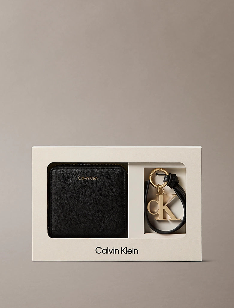 Set con portafoglio con zip in ecopelle e portachiavi Calvin Klein