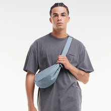 Carica l'immagine nel visualizzatore di Gallery, MOON BAG SMALL GOT BAG
