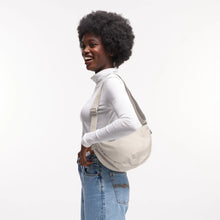 Carica l'immagine nel visualizzatore di Gallery, MOON BAG SMALL GOT BAG
