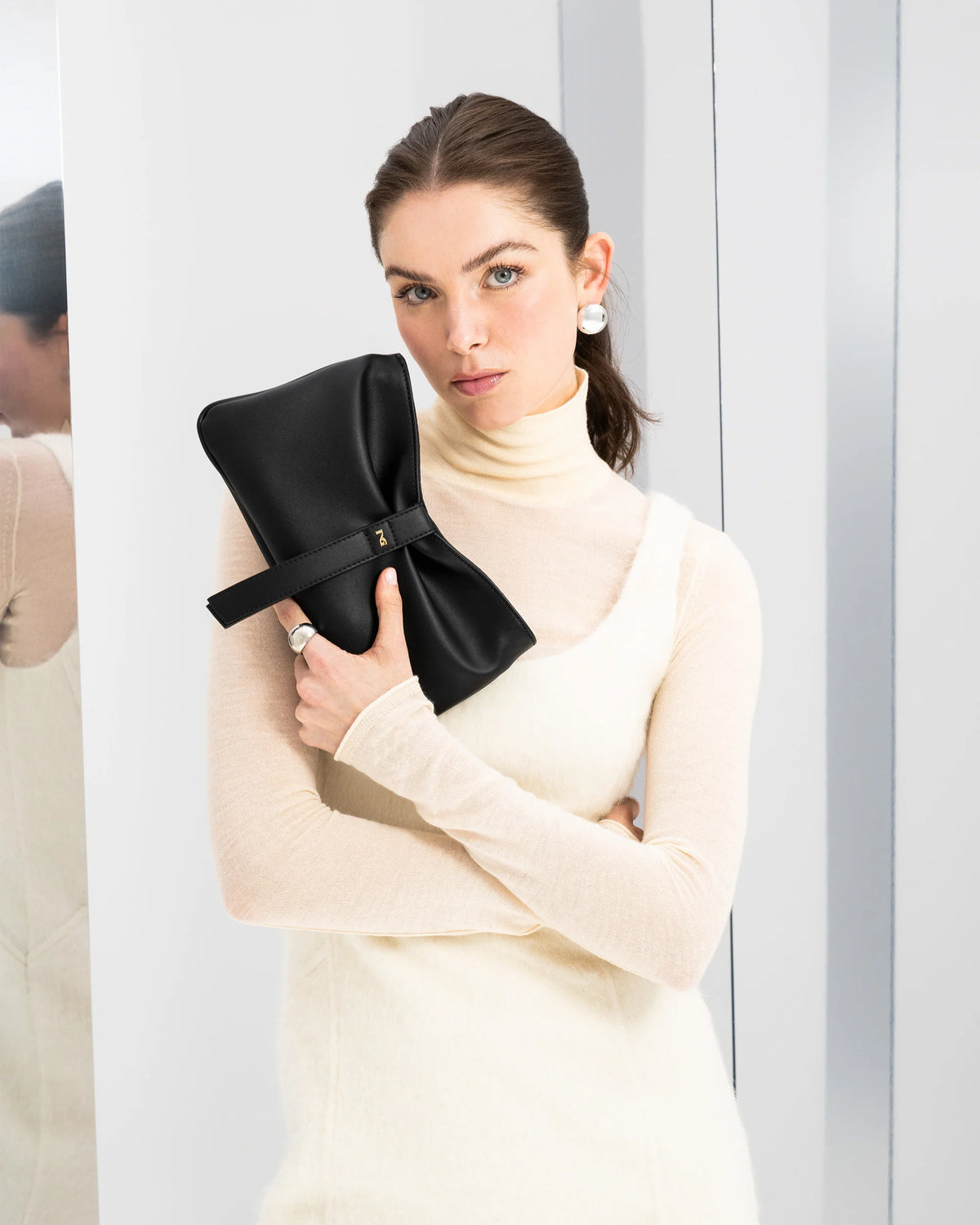 NeroGiardini Pochette da donna in materiale tecnico Nero