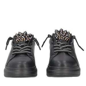 Sneaker slip-on Chic con perle colore nero