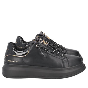 Sneaker slip-on Chic con perle colore nero