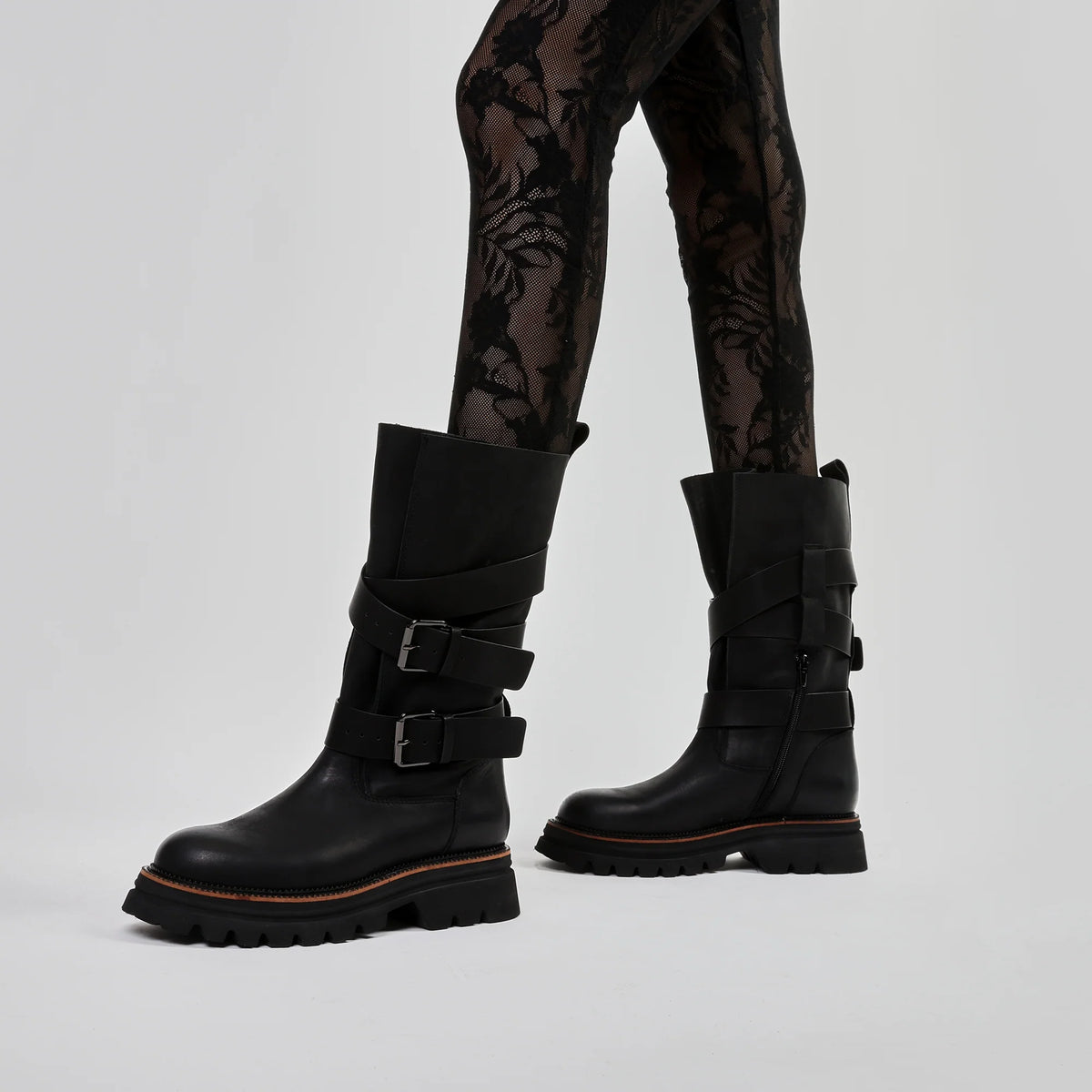 ToscaBlu  Stivale Mary in pelle con cinturini colore nero