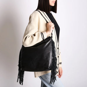 Borsa a spalla grande Janet con frange colore nero
