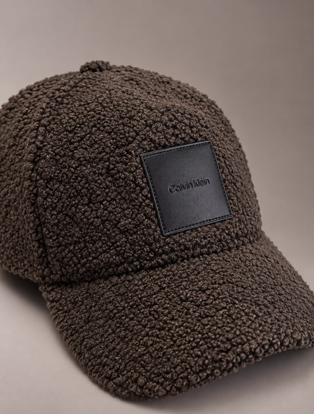 Cappello in sherpa con logo Kalvin Klein Delicioso