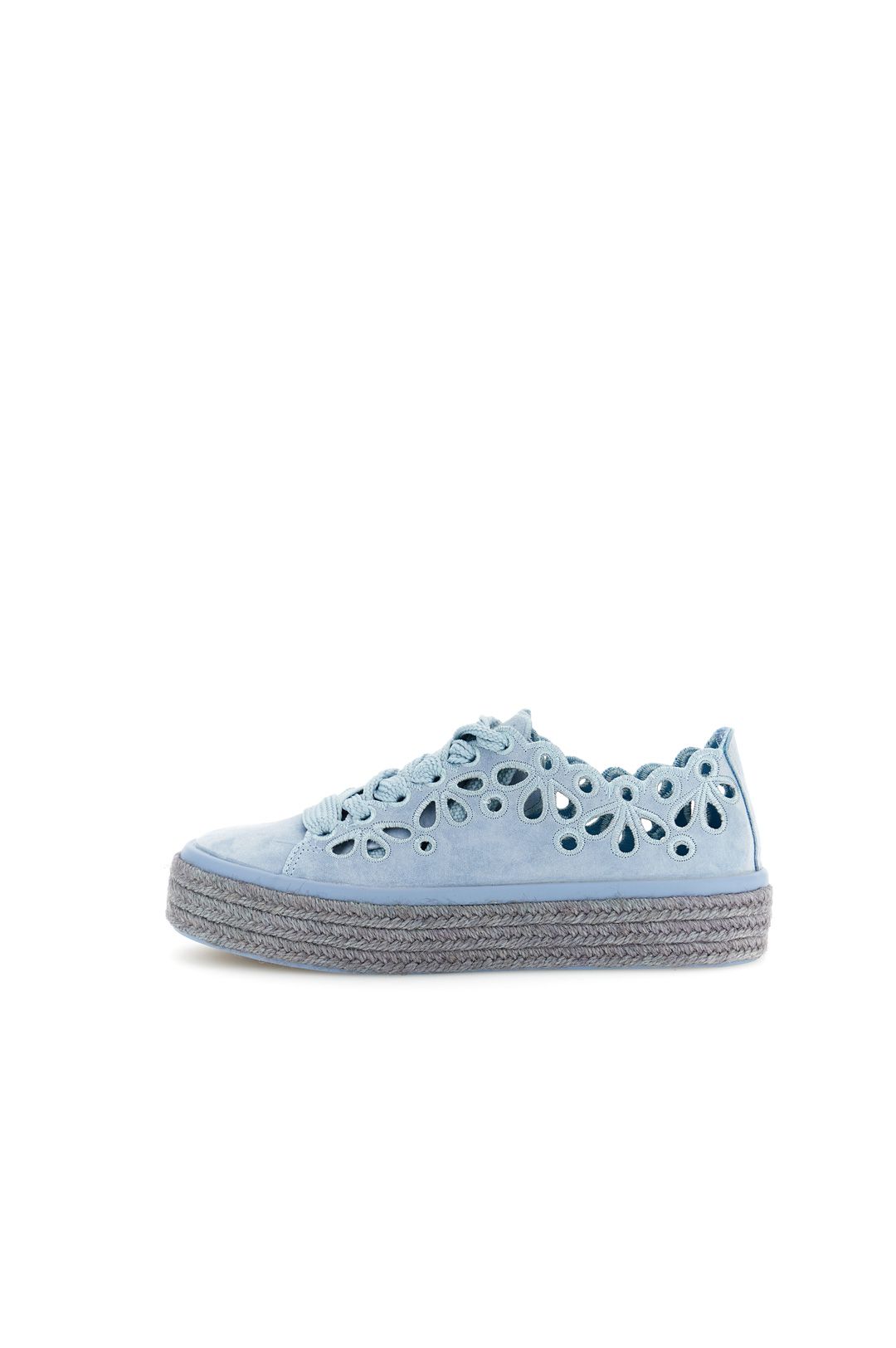 sneakers allacciate in pelle con intagli laserati cielo CafèNoir