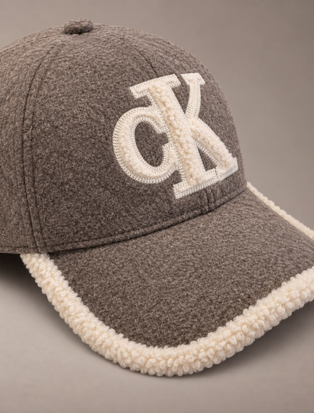 Cappellino in feltro con logo teddy Calvin Klein demitasse heather