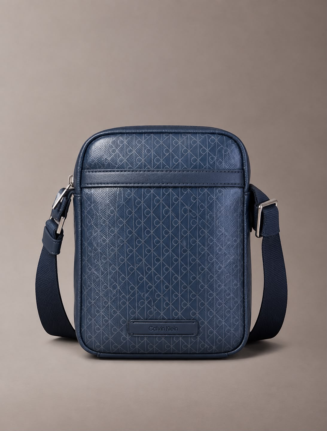 Borsa reporter logata Calvin Klein Blue Nights