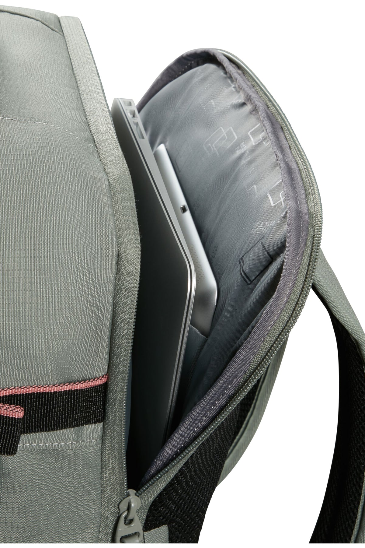 Take2cabin S/M Sport Backpack 15.6" American Tourister